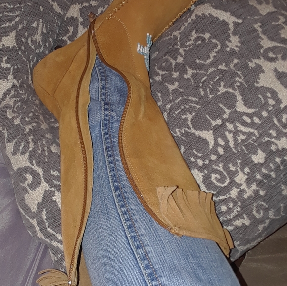 Size 8 calf moccasin suede kitten heel booties - Picture 12 of 13